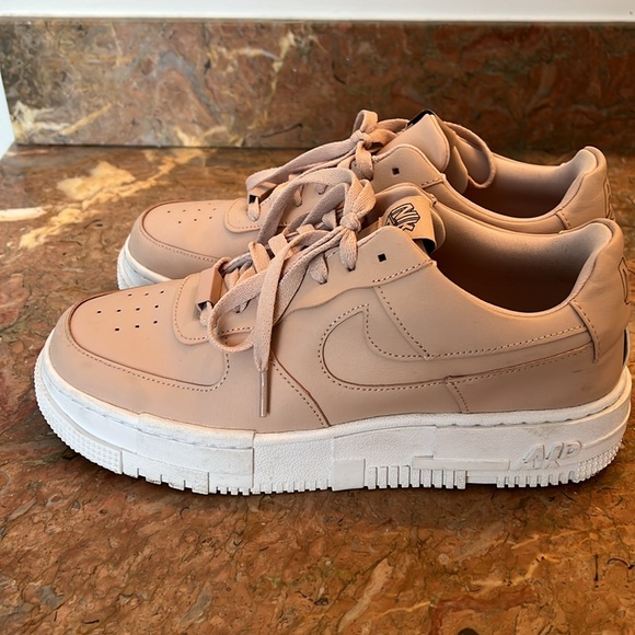 Rose color Air Force 1, chunky style. Size 10 - Picture 2 of 5